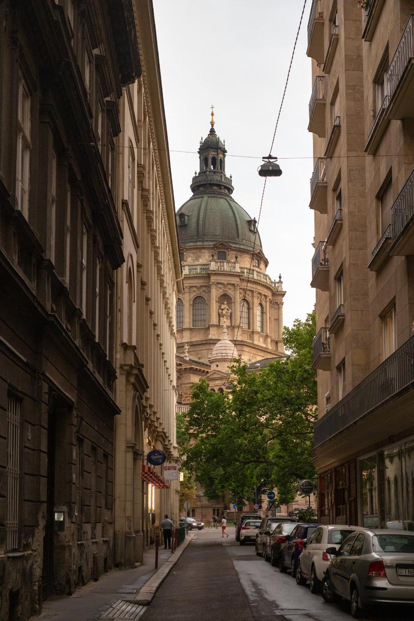 Hidden Modern Getaway With Two Bedroom Behind Opera House * Budapest