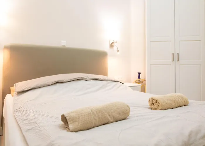 Hidden Getaway With Two Bedroom By The St Stephen\'S Basilica