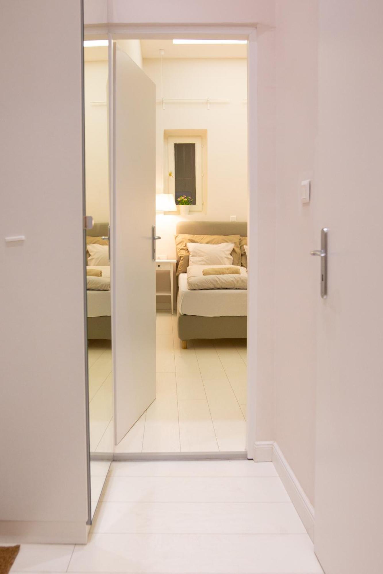 Hidden Modern Getaway With Two Bedroom Behind Opera House * Budapest