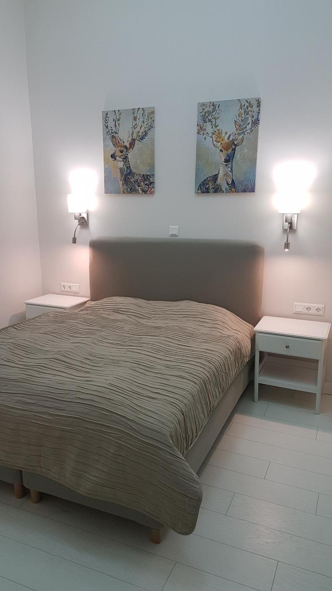 Hidden Modern Getaway With Two Bedroom Behind Opera House *