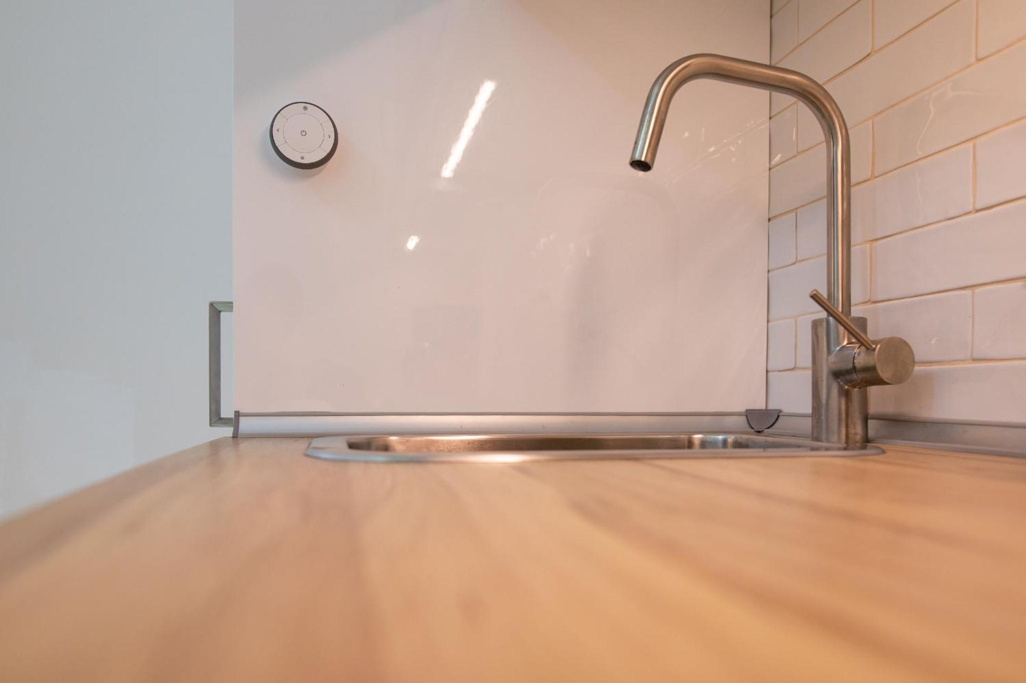 Hidden Modern Getaway With Two Bedroom Behind Opera House Appartement